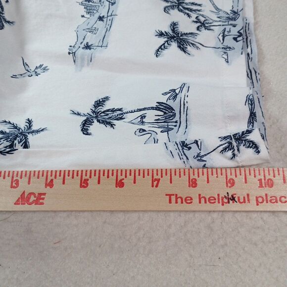 Old Navy Men's White Island Scenic Shorts 38 Ultimate Slim Built-in Flex NWT - Picture 13 of 15